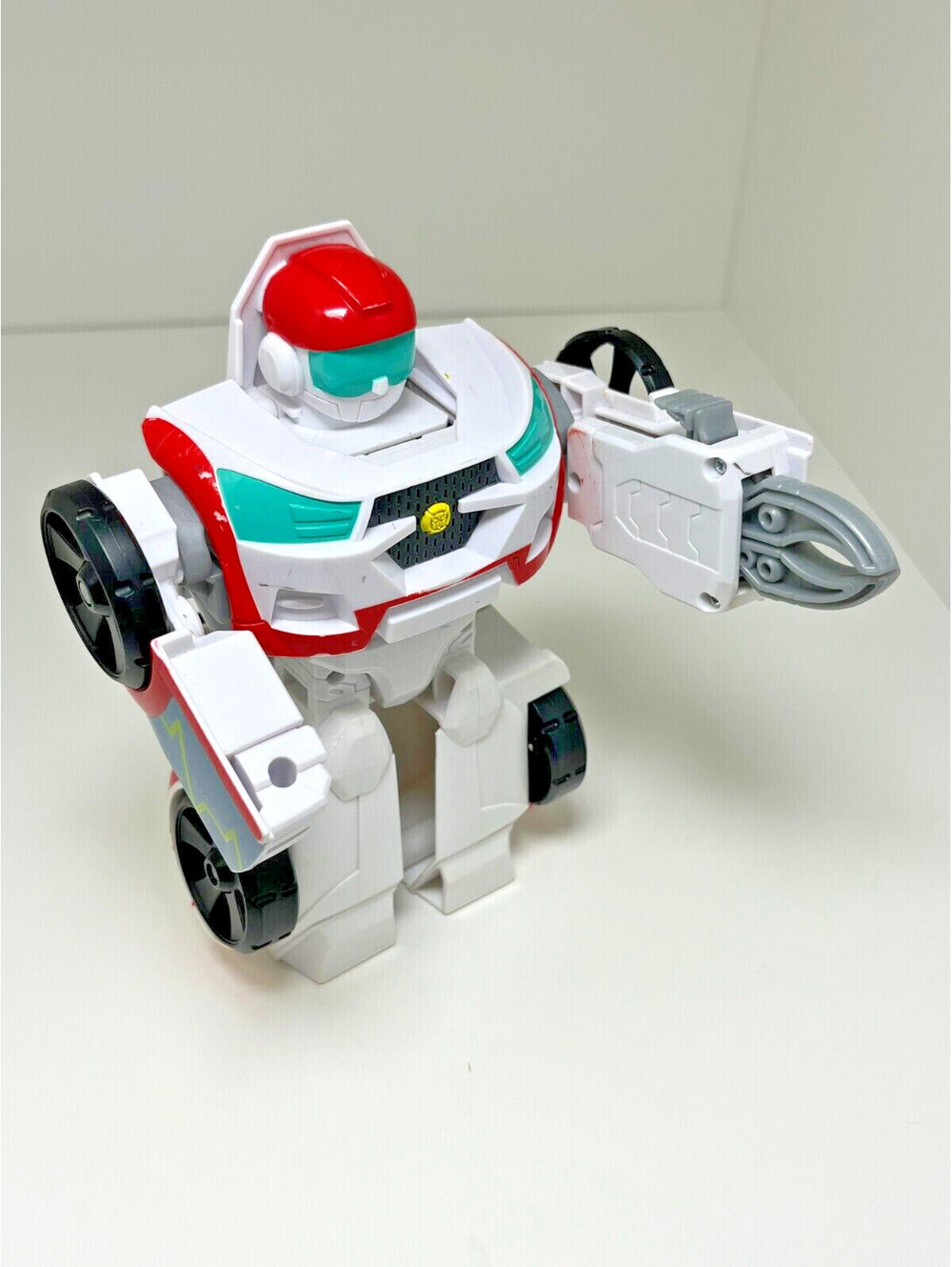 Hasbro Playskool Heroes Transformers Rescue Bots Academy Medix The Doc-Bot